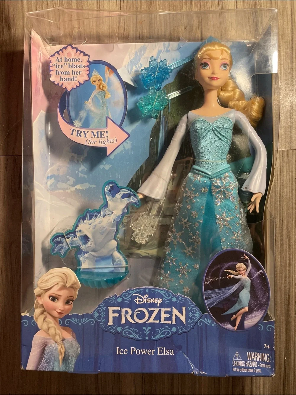 2014 Mattel Disney Frozen Ice Power Elsa Light Up Doll - Snowflake Launcher